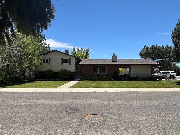 2nd image of 1399 W Cypress Way