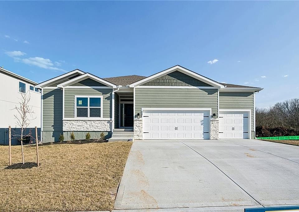 1st image of 901 Reed Dr