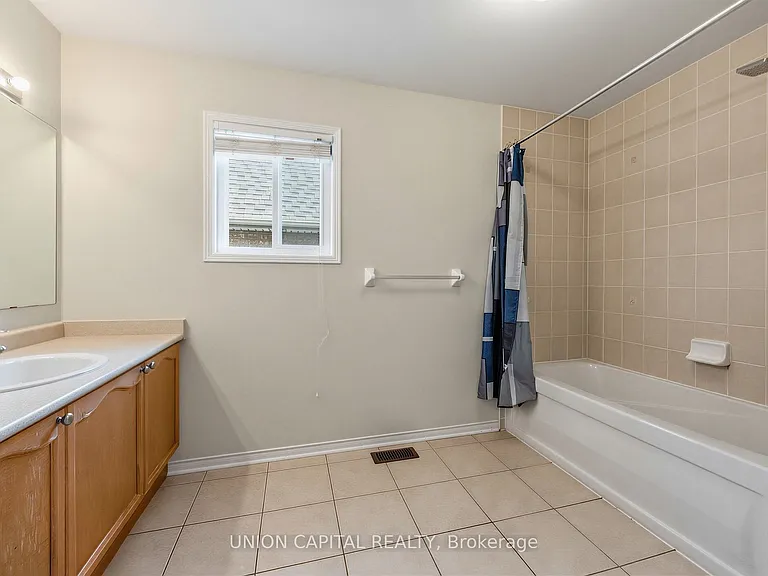 3186 Cabano Cres — Photo 15