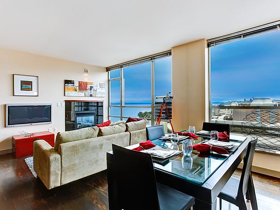 Great room dining/living