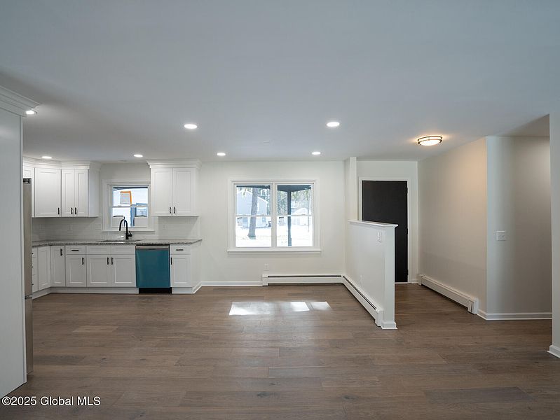3rd image of 2 Nicholas Avenue