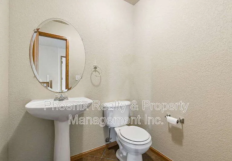678 Mathews Cir — Photo 7