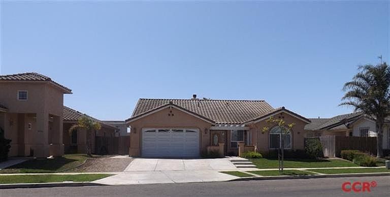 1056023