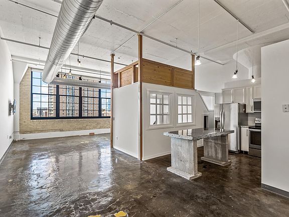 4th image of 500 Robert St Unit 708