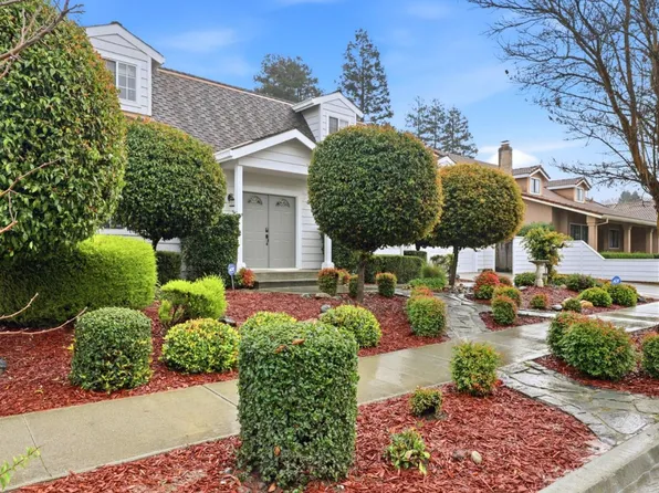 9130 Rancho Hills Dr, Gilroy, CA 95020