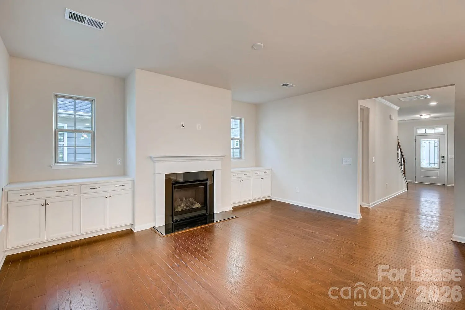 4 bed, 2.5 bath, 2978 sqft, $3,595 — Photo 4