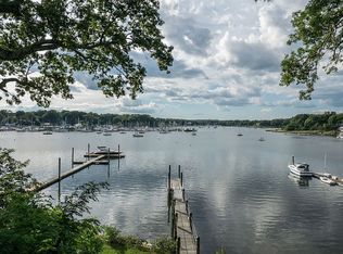 235 Grand View Dr, Warwick, RI 02886