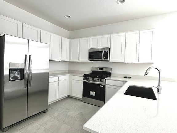 2nd image of 25696 N 173rd Ln