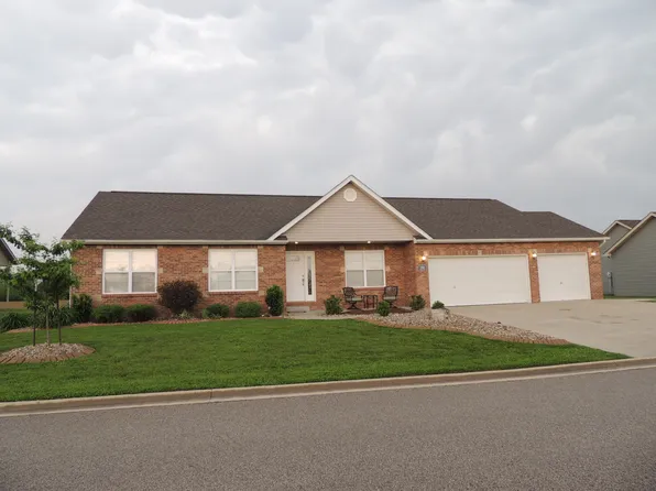 358 Sleeping Indian Dr, Freeburg, IL 62243