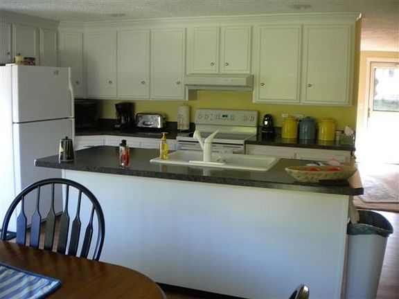 New cabinets and counters