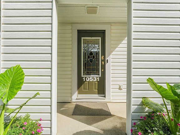 3rd image of 10531 137th St NW