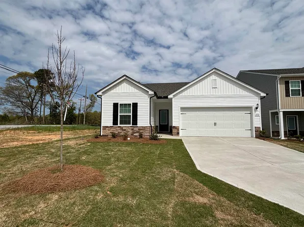 450 W Claywalk Rd, Woodruff, SC 29388