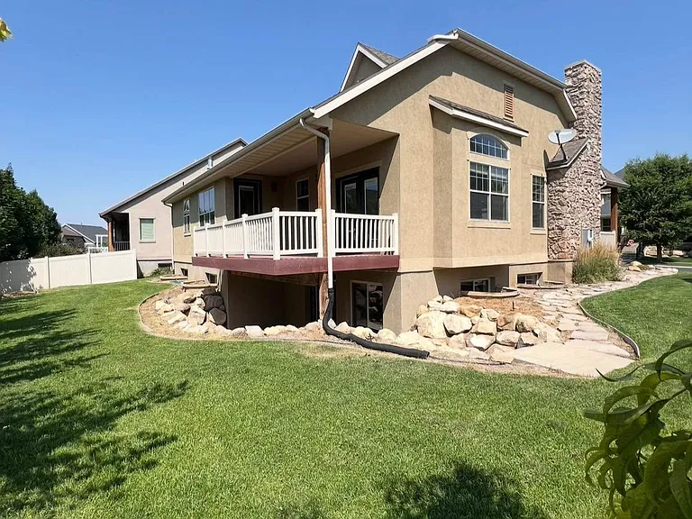 2049 W Sunflower Ln — Photo 41