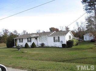 902 Hawkins Rd, Selma, NC 27576
