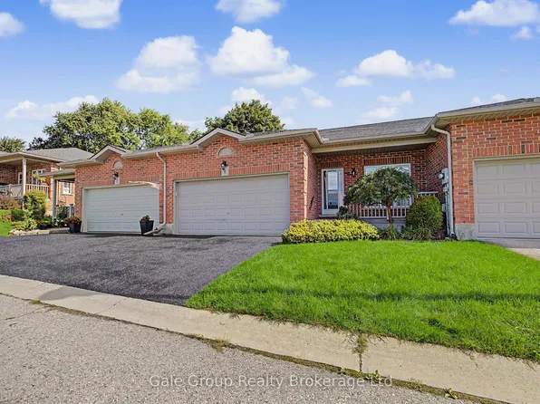 350 Victoria St #8, Ingersoll, ON N5C 2N4