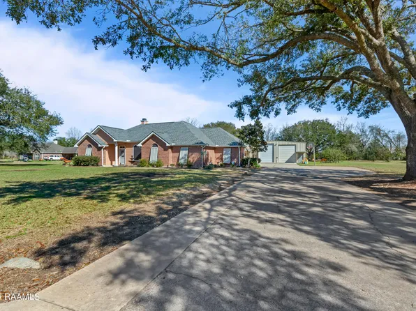 108 Countryside Dr, Youngsville, LA 70592