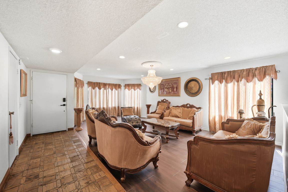 next background image