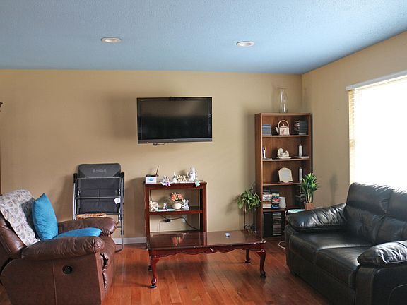 2nd image of 11508 Midhurst Dr