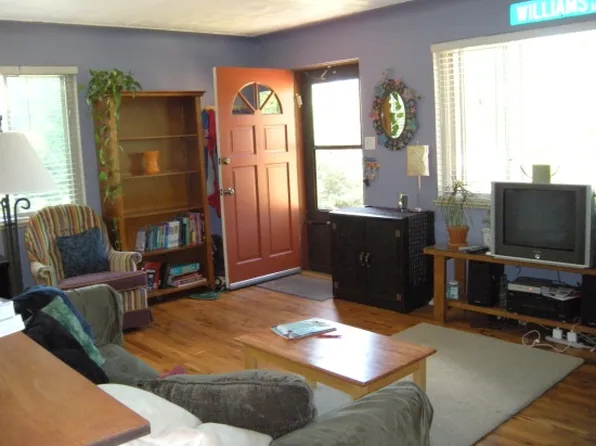 901 Fairfax St APT 4, Denver, CO 80220