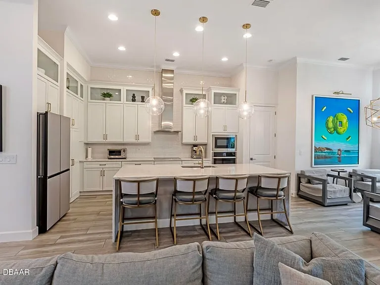 2426 Hyatt Creek Ln — Photo 11