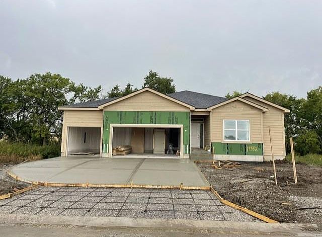 2nd image of 19552 Millview Rd #195