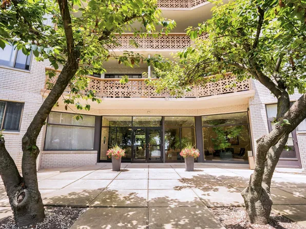 1375 River Rd APT 1M, Edgewater, NJ 07020