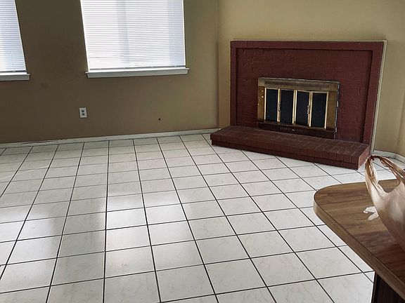 3rd image of 3108 Fairgate Dr