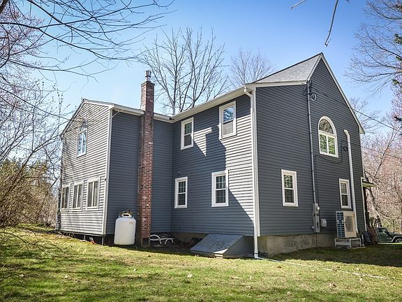 5th image of 60 Marlboro Rd