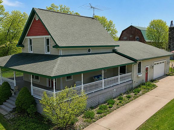 3rd image of 11481 Cressey Rd