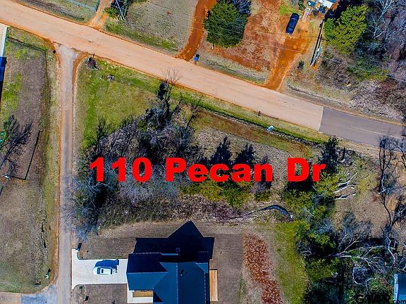 2nd image of 110 Pecan Dr