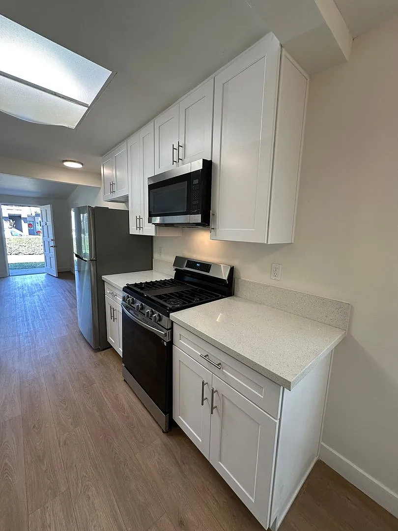 2226 Voorhees Ave — Photo 3