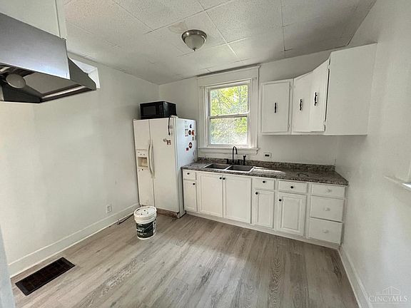 4th image of 3719 Laclede Ave