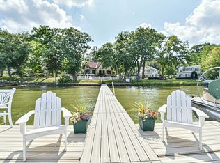 114 W Park Dr, Twin Lakes, WI 53181