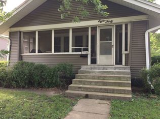 830 N 3rd St, Clinton, IA 52732