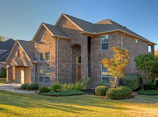 113 Spring Lake Dr, Montgomery, TX 77356