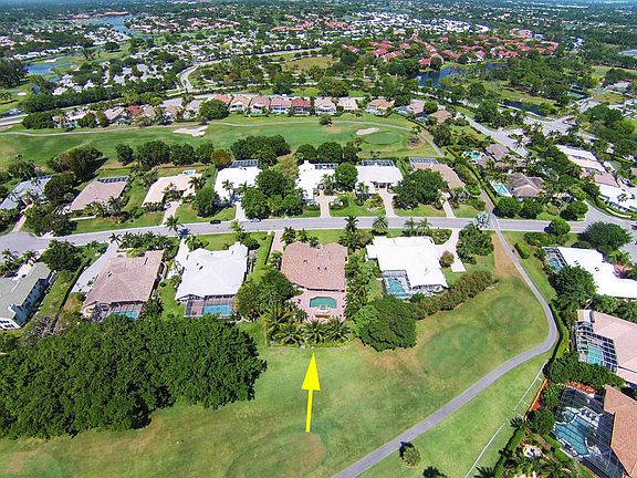 03_aerial13_102 Woodsmuir Court