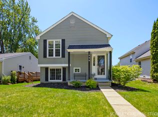 1006 Britta Ln, Geneva, IL 60134