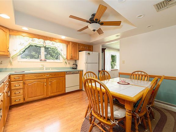 4th image of 5401 Mohawk Dr E