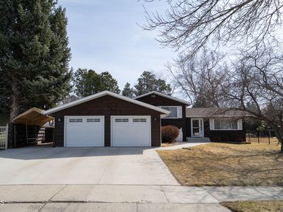 1501 S Reno Dr, Bismarck, ND, 58504