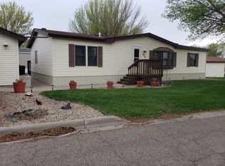 924 Manchester Dr, Pierre, SD 57501