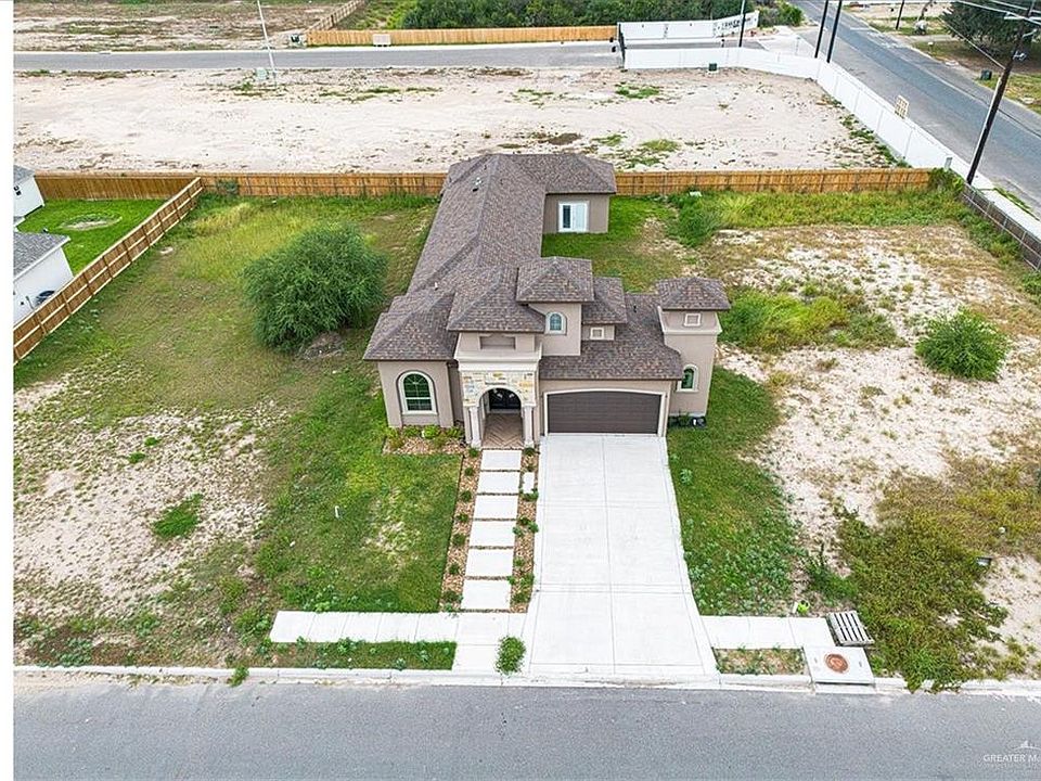 2nd image of 802 Ramirez St