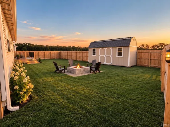1104 E Short Dr, Knox, IN 46534