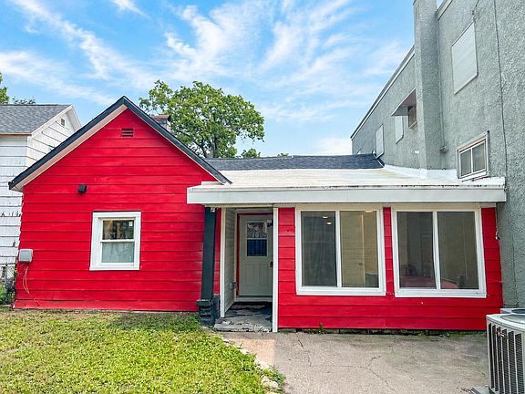 2nd image of 1303 Avon STREET #1301