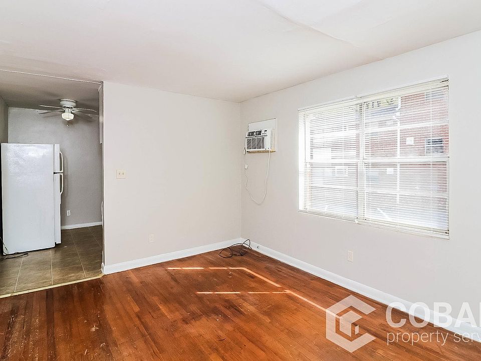 1st image of 890 Greenwood Ave NE #4