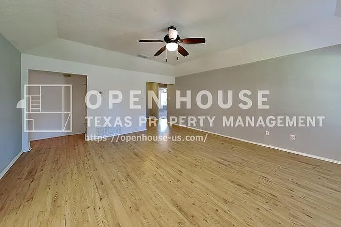 3 bed, 2.0 bath, 1566 sqft, $1,995 — Photo 4