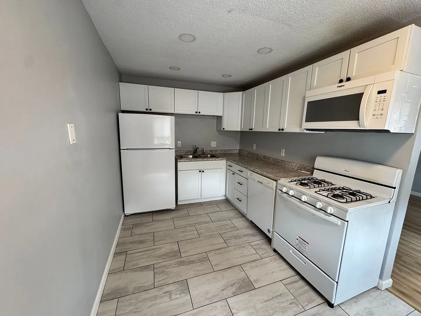 HM 3234 Heatherton Drive — Photo 2