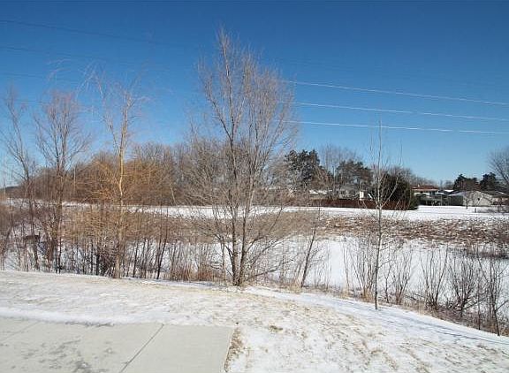 3rd image of 11832 Emery Village Dr N