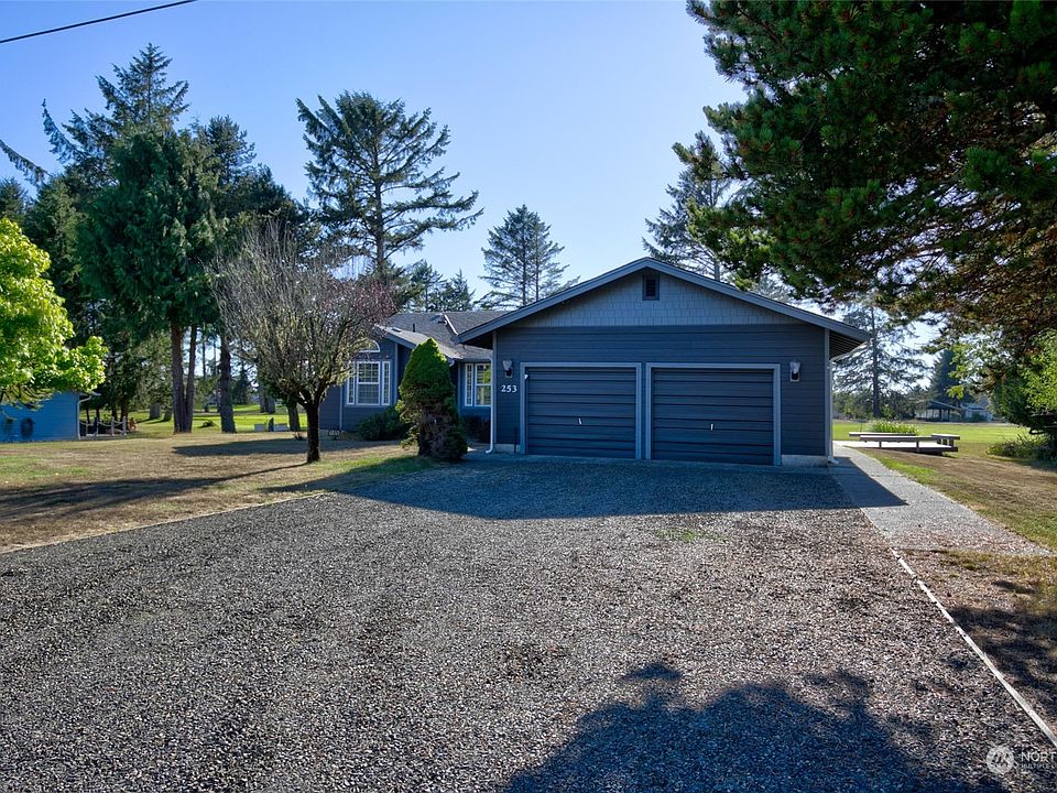 1st image of 253 Dolphin Avenue NE