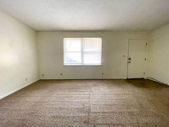 5th image of 4705 W Garver Dr
