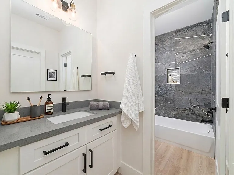 5630 Bertellis Ln — Photo 21
